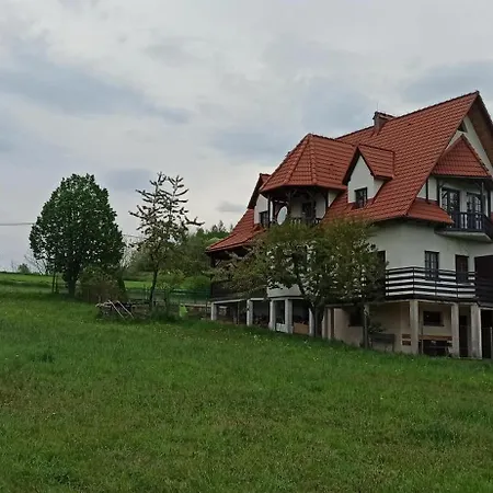 Dom Na Lesnej - בית נופש *