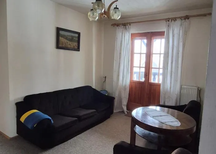 Dom Na Lesnej - בית נופש *